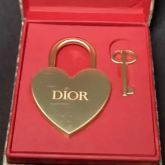 DIOR LOCK AND KEY - Picture 1 of 2
